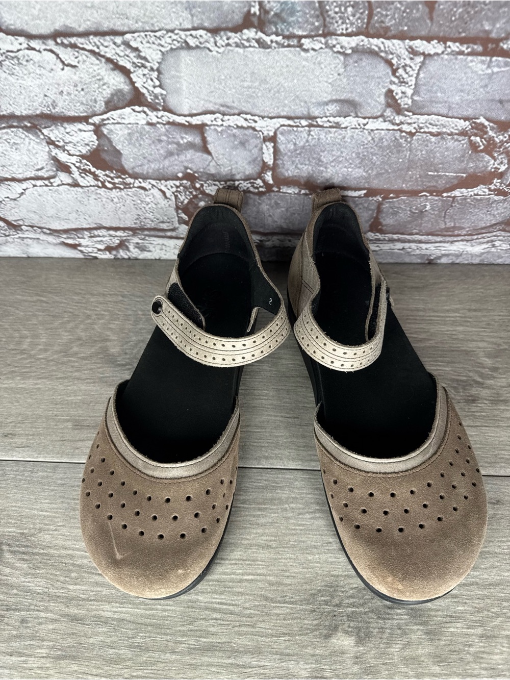 SAS Eden Brown Beige Suede Mary Jane Perforated Comfort Shoes Women’s 8M US/39EU